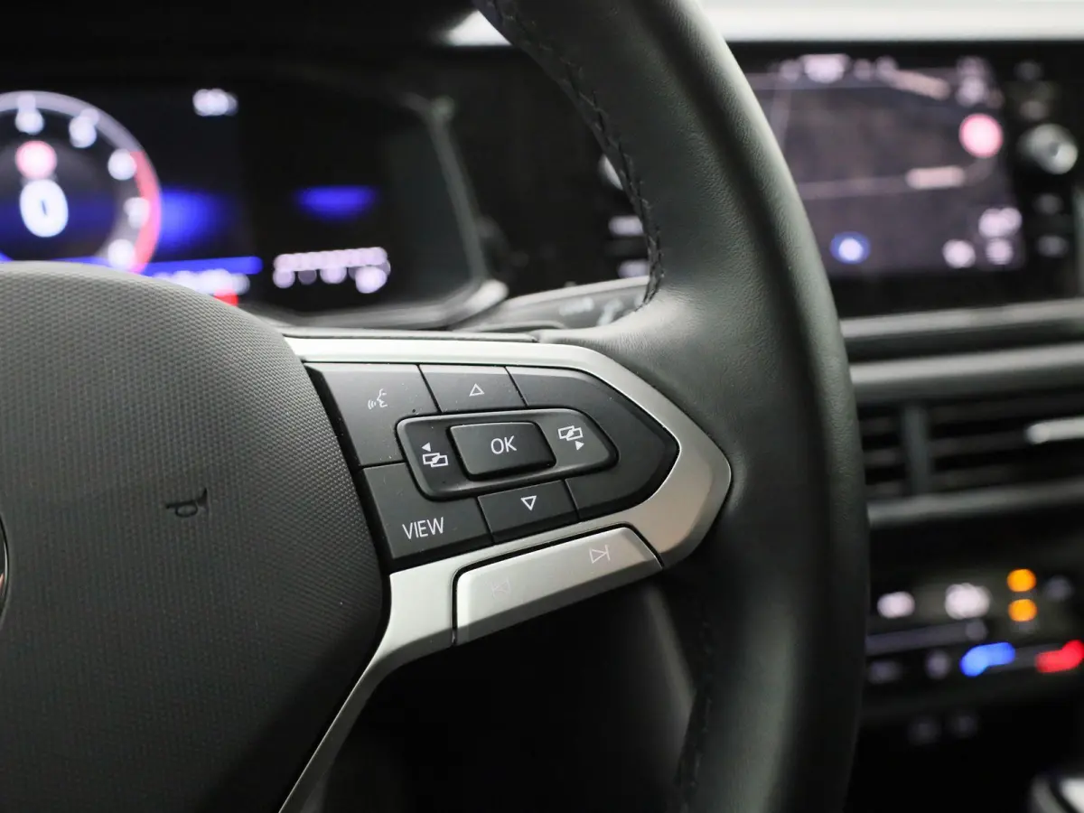 1.0 TSI Oranje Edition 115 PK | Automaat | EM | Digital Cockpit | Keyless | Navigatie | Parkeercamera
