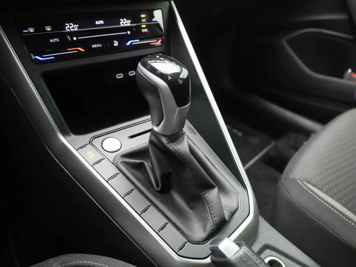1.0 TSI Oranje Edition 115 PK | Automaat | EM | Digital Cockpit | Keyless | Navigatie | Parkeercamera