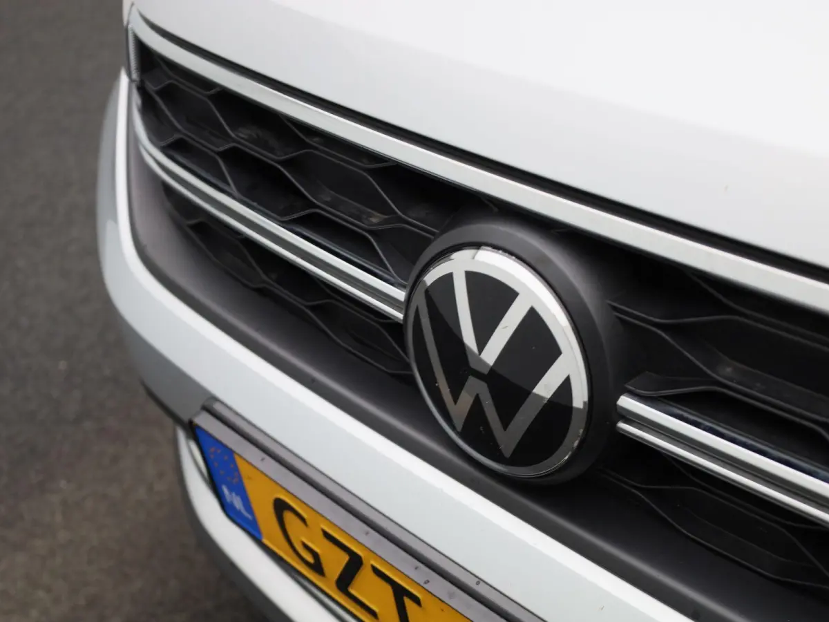 1.0 TSI Oranje Edition | EM | 115 PK | Automaat | Digital Cockpit | Keyless | Navigatie | Parkeercamera