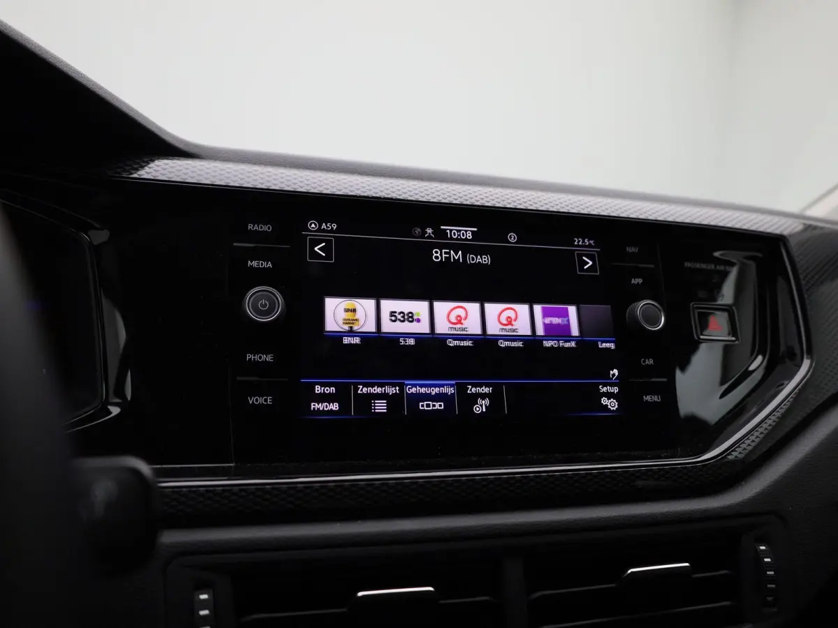 1.0 TSI Oranje Edition | EM | 115 PK | Automaat | Digital Cockpit | Keyless | Navigatie | Parkeercamera