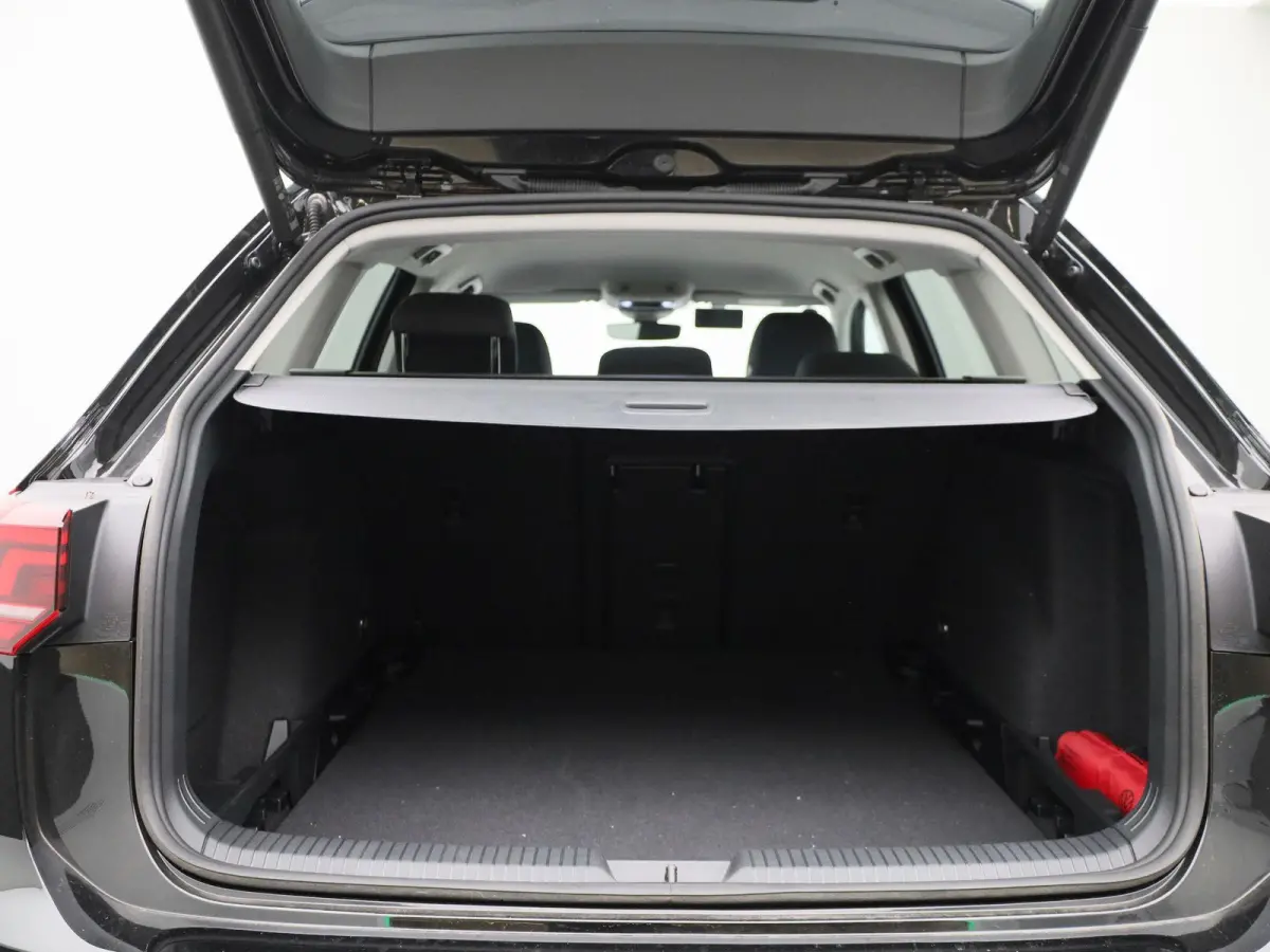1.5 TSI Life Edition | 130 PK | EM | Digital Cockpit | Keyless Start | Elektrische Kofferbakklep |