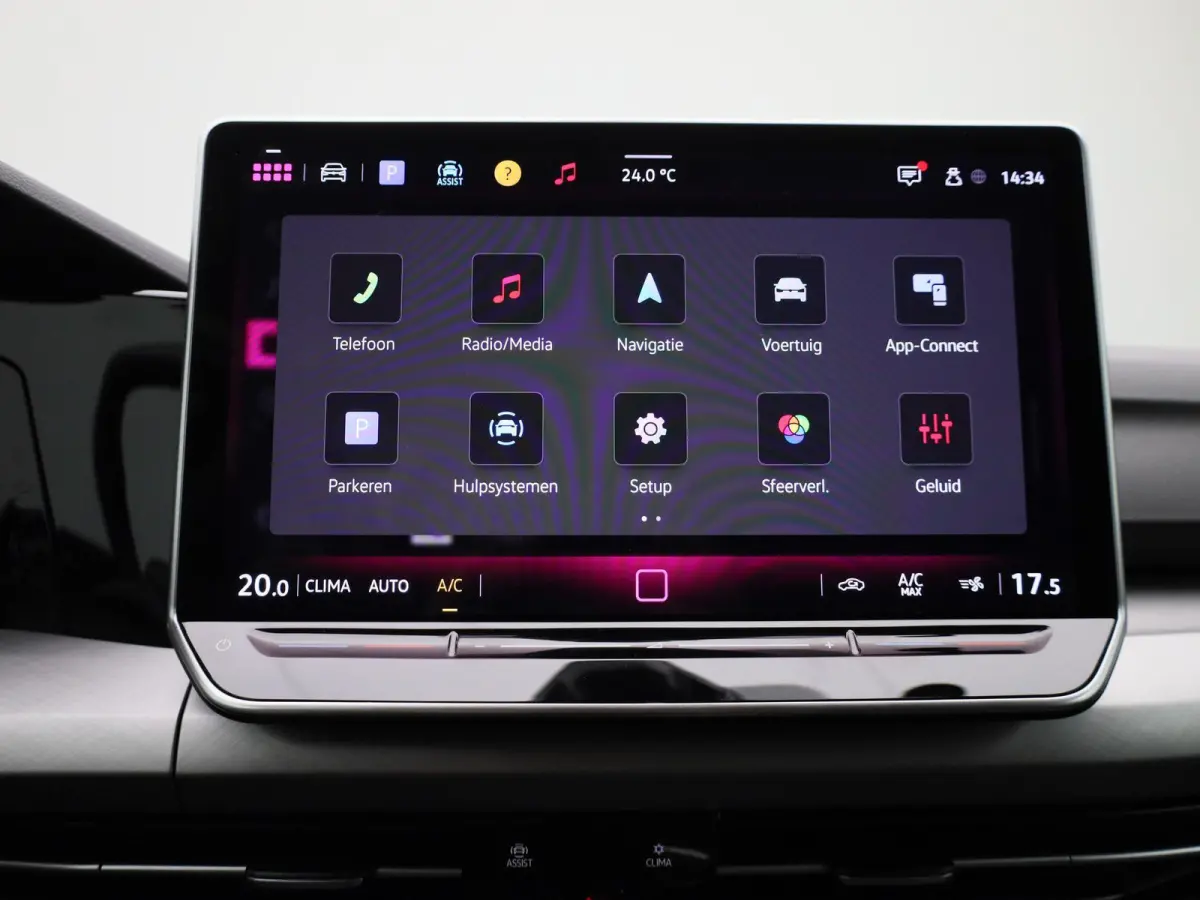 1.5 TSI Life Edition | 130 PK | EM | Digital Cockpit | Keyless Start | Elektrische Kofferbakklep |