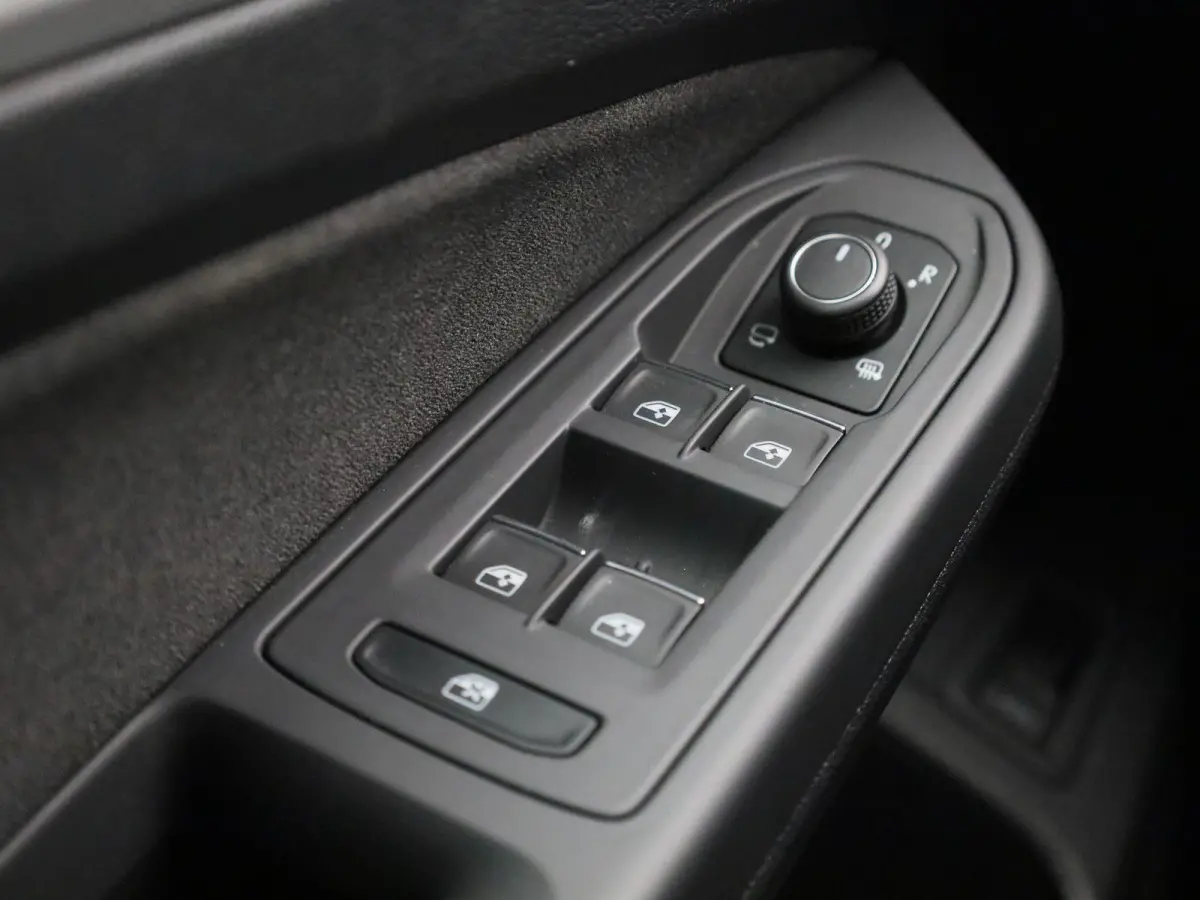 1.5 TSI Life Edition | 130 PK | EM | Digital Cockpit | Keyless Start | Elektrische Kofferbakklep |