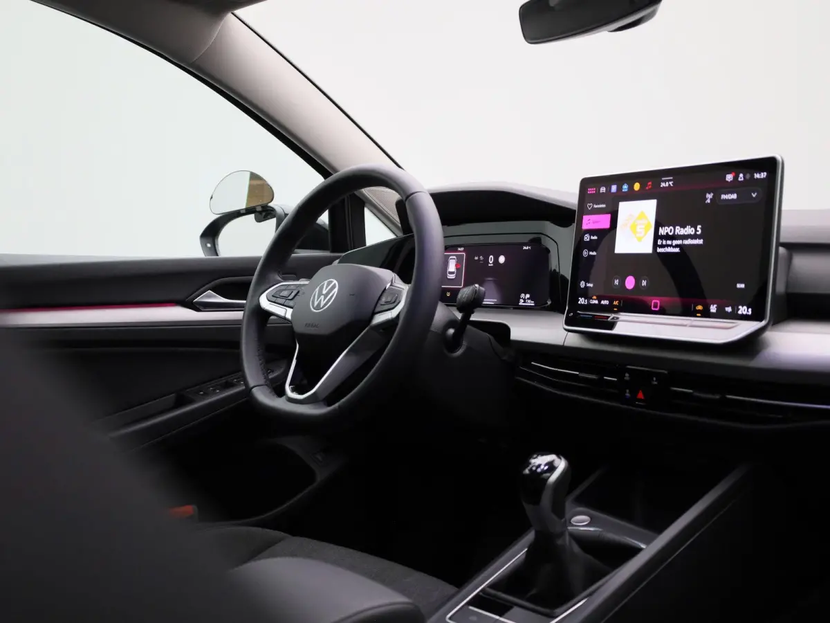1.5 TSI Life Edition | 130 PK | EM | Digital Cockpit | Keyless Start | Elektrische Kofferbakklep |