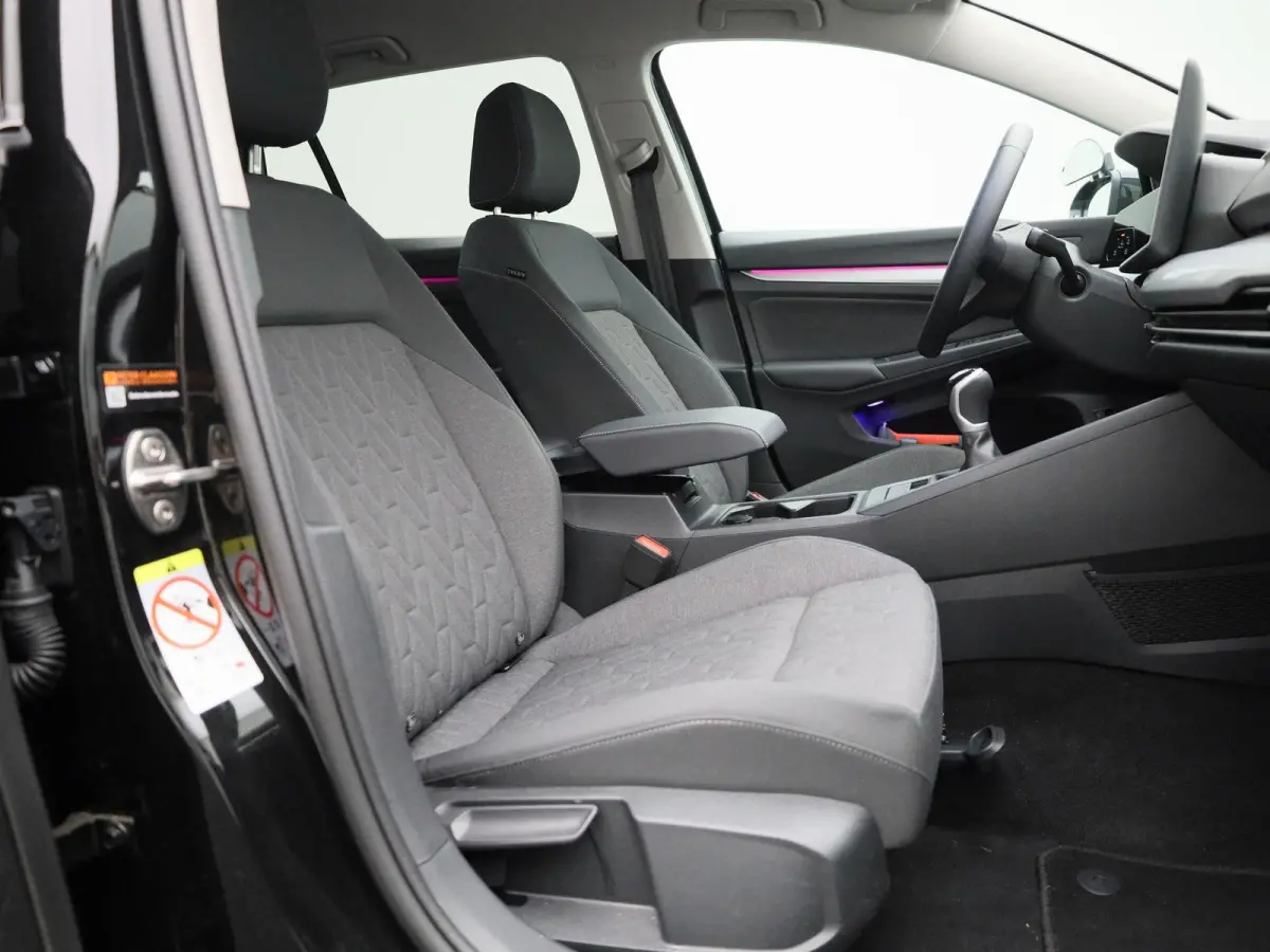 1.5 TSI Life Edition | 130 PK | EM | Digital Cockpit | Keyless Start | Elektrische Kofferbakklep |