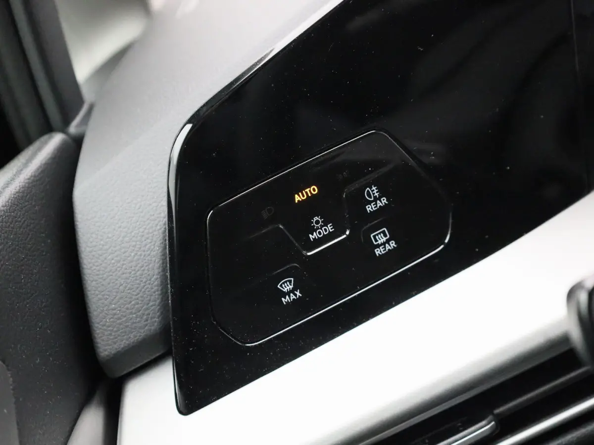 1.5 TSI Life Edition | EM | 130 PK | Digital Cockpit | Keyless Start | Elektrische Kofferbakklep |