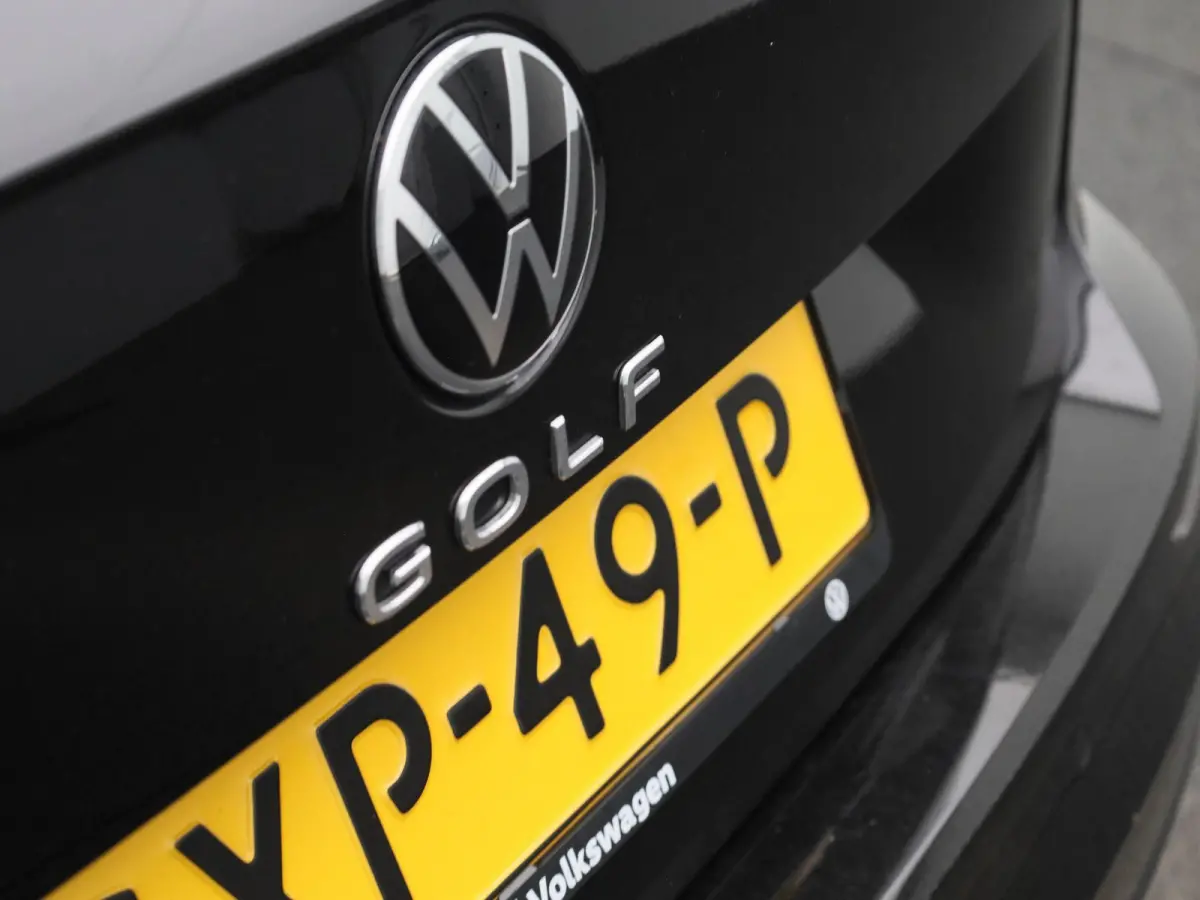 1.5 TSI Life Edition | EM | 130 PK | Digital Cockpit | Keyless Start | Elektrische Kofferbakklep |