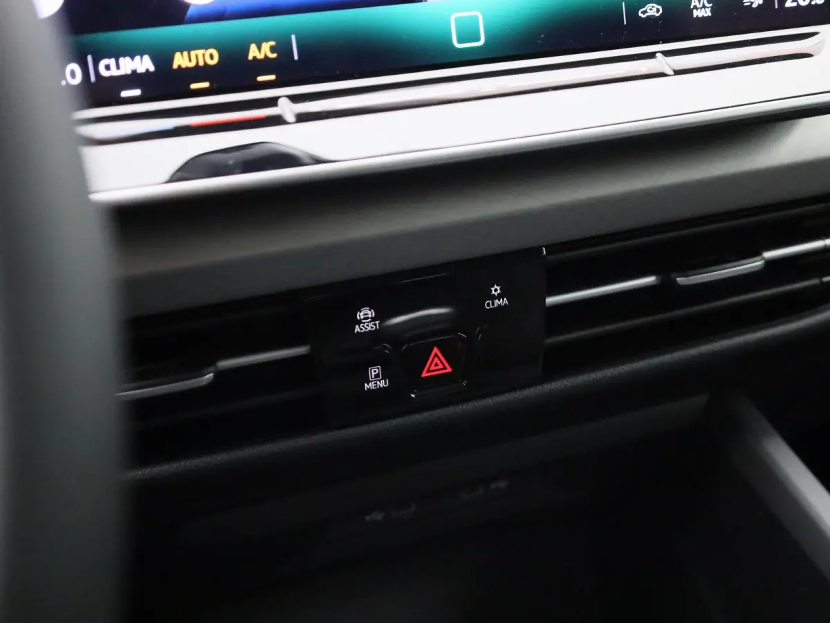 1.5 TSI Life Edition | EM | 130 PK | Digital Cockpit | Keyless Start | Elektrische Kofferbakklep |