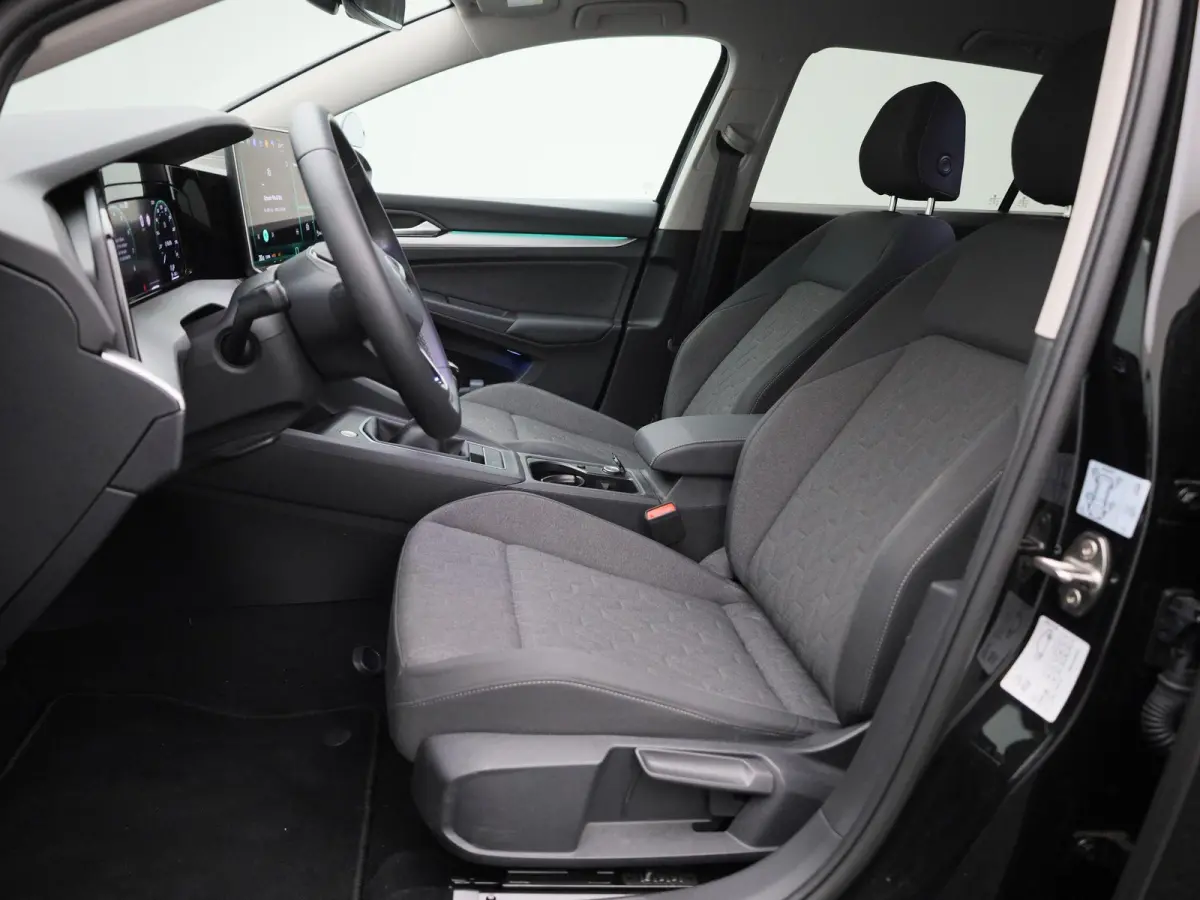 1.5 TSI Life Edition | EM | 130 PK | Digital Cockpit | Keyless Start | Elektrische Kofferbakklep |