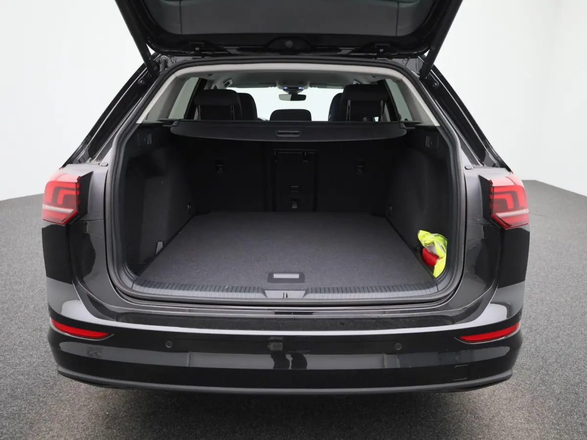 1.5 TSI Life Edition | EM | 130 PK | Digital Cockpit | Keyless Start | Elektrische Kofferbakklep |