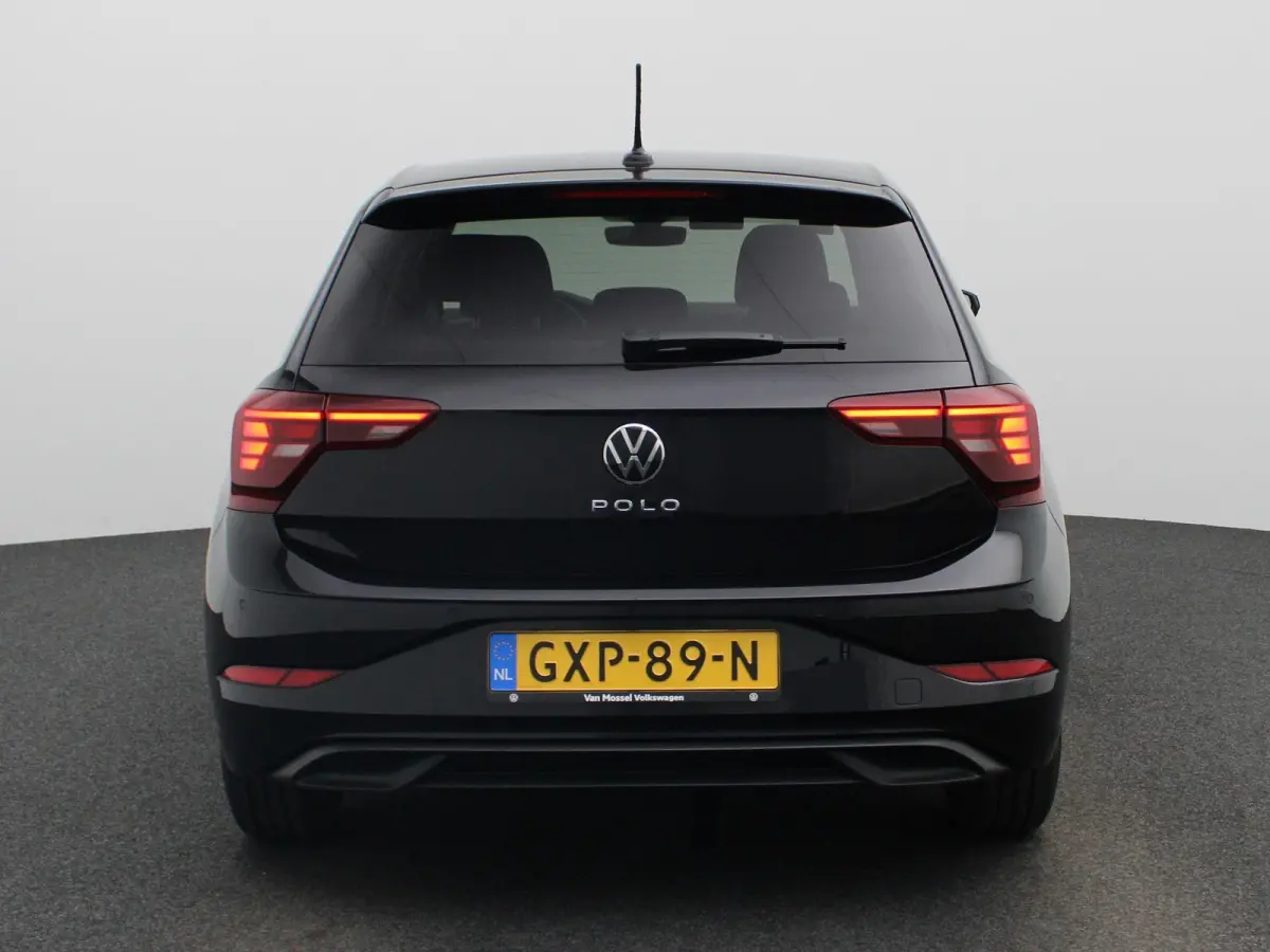 1.0 TSI Life Edition | 95 PK | EM | Navigatie | Climatronic (Automatische Airco) | Lichtmetalen Velgen | Parkeercamera | Carplay / Android Auto