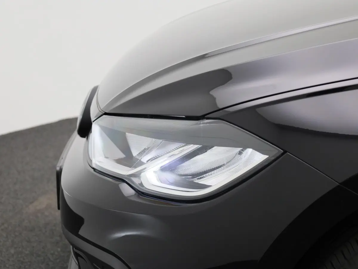 1.0 TSI Life Edition | 95 PK | EM | Navigatie | Climatronic (Automatische Airco) | Lichtmetalen Velgen | Parkeercamera | Carplay / Android Auto