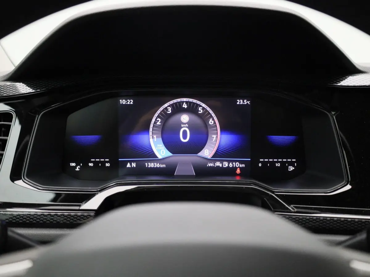 1.0 TSI Life Edition | 95 PK | EM | Navigatie | Climatronic (Automatische Airco) | Lichtmetalen Velgen | Parkeercamera | Carplay / Android Auto