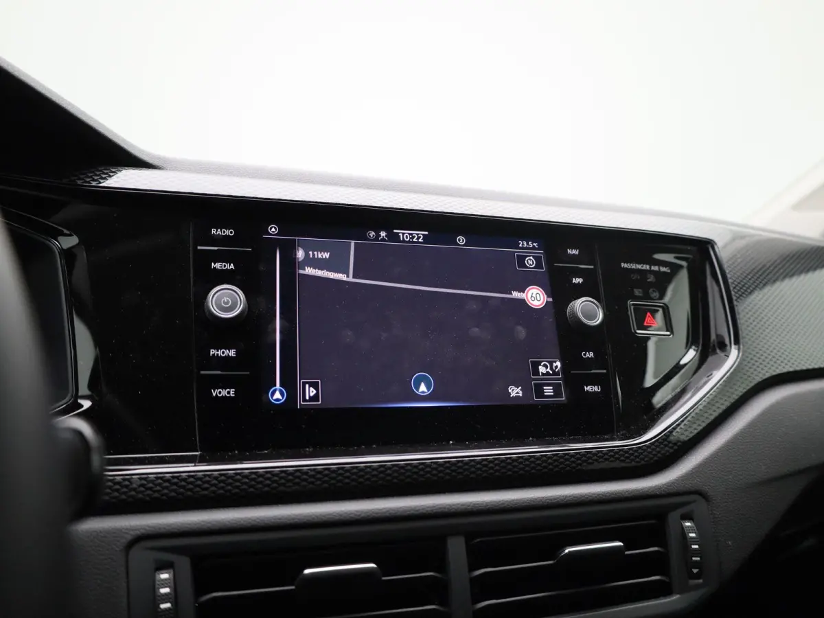 1.0 TSI Life Edition | 95 PK | EM | Navigatie | Climatronic (Automatische Airco) | Lichtmetalen Velgen | Parkeercamera | Carplay / Android Auto