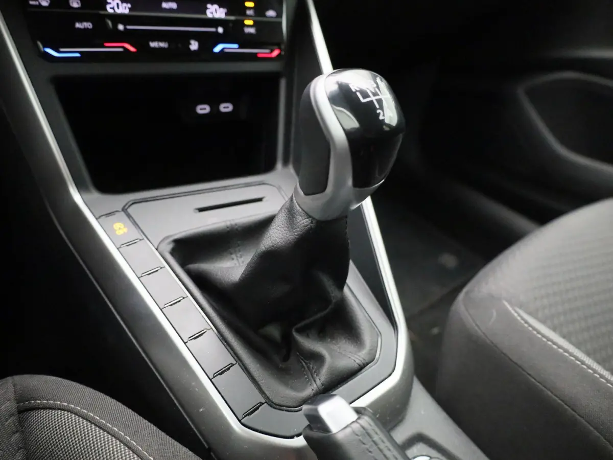 1.0 TSI Life Edition | 95 PK | EM | Navigatie | Climatronic (Automatische Airco) | Lichtmetalen Velgen | Parkeercamera | Carplay / Android Auto