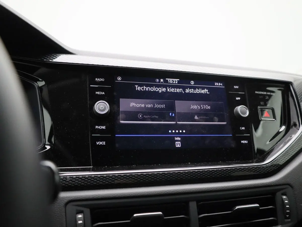 1.0 TSI Life Edition | 95 PK | EM | Navigatie | Climatronic (Automatische Airco) | Lichtmetalen Velgen | Parkeercamera | Carplay / Android Auto