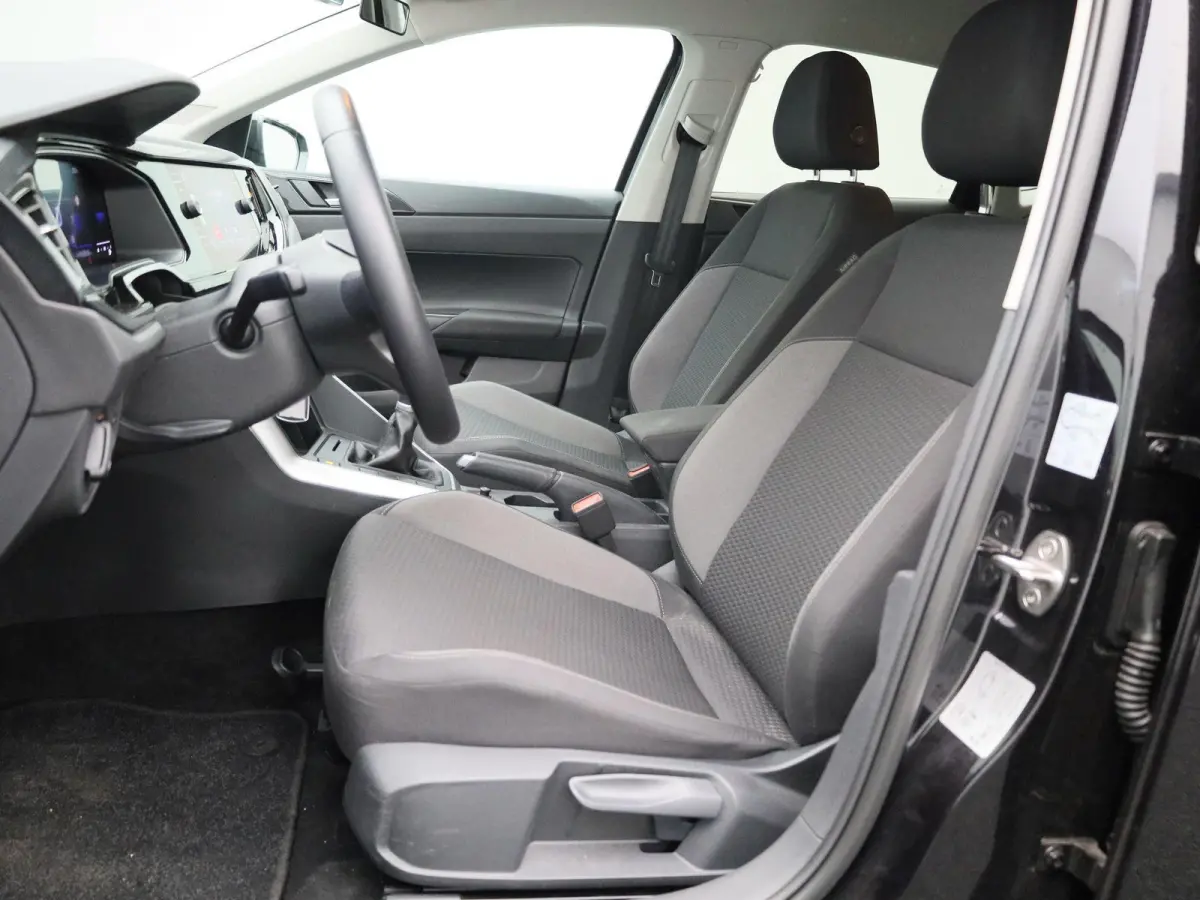 1.0 TSI Life Edition | 95 PK | EM | Navigatie | Climatronic (Automatische Airco) | Lichtmetalen Velgen | Parkeercamera | Carplay / Android Auto