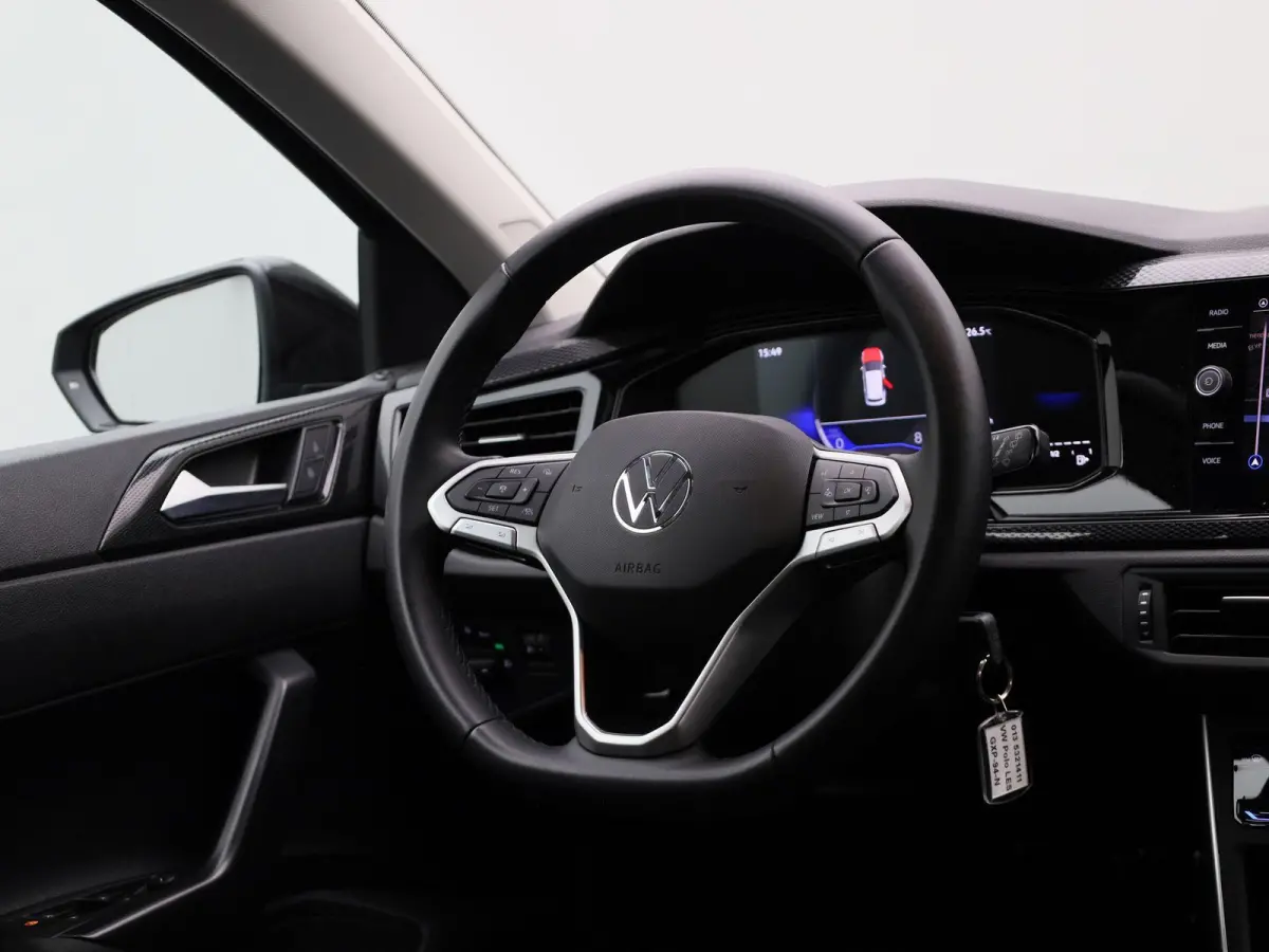 1.0 TSI Life Edition | 95 PK | EM | Navigatie | Climatronic (Automatische Airco) | Lichtmetalen Velgen | Parkeercamera | Carplay / Android Auto