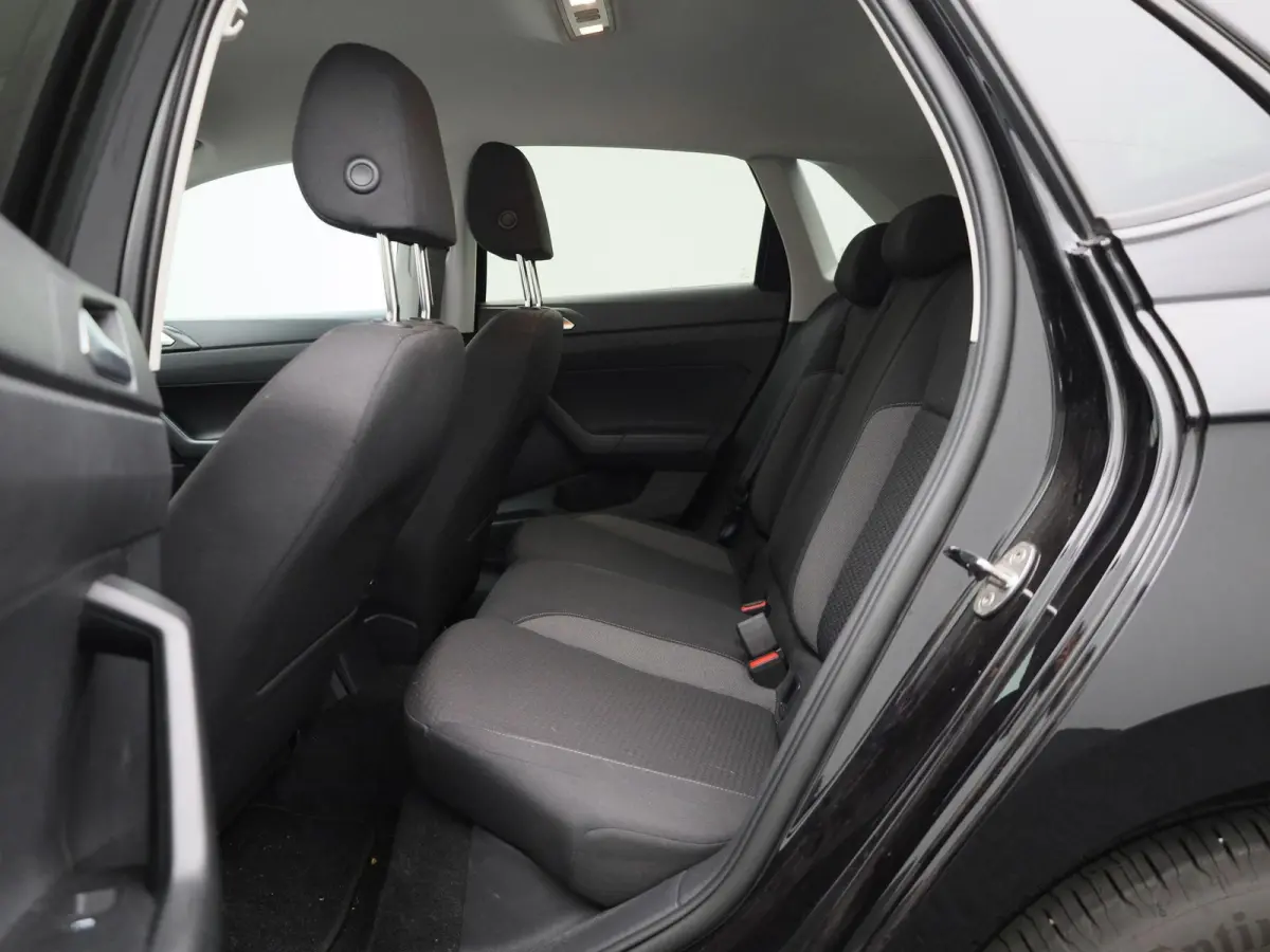 1.0 TSI Life Edition | 95 PK | EM | Navigatie | Climatronic (Automatische Airco) | Lichtmetalen Velgen | Parkeercamera | Carplay / Android Auto