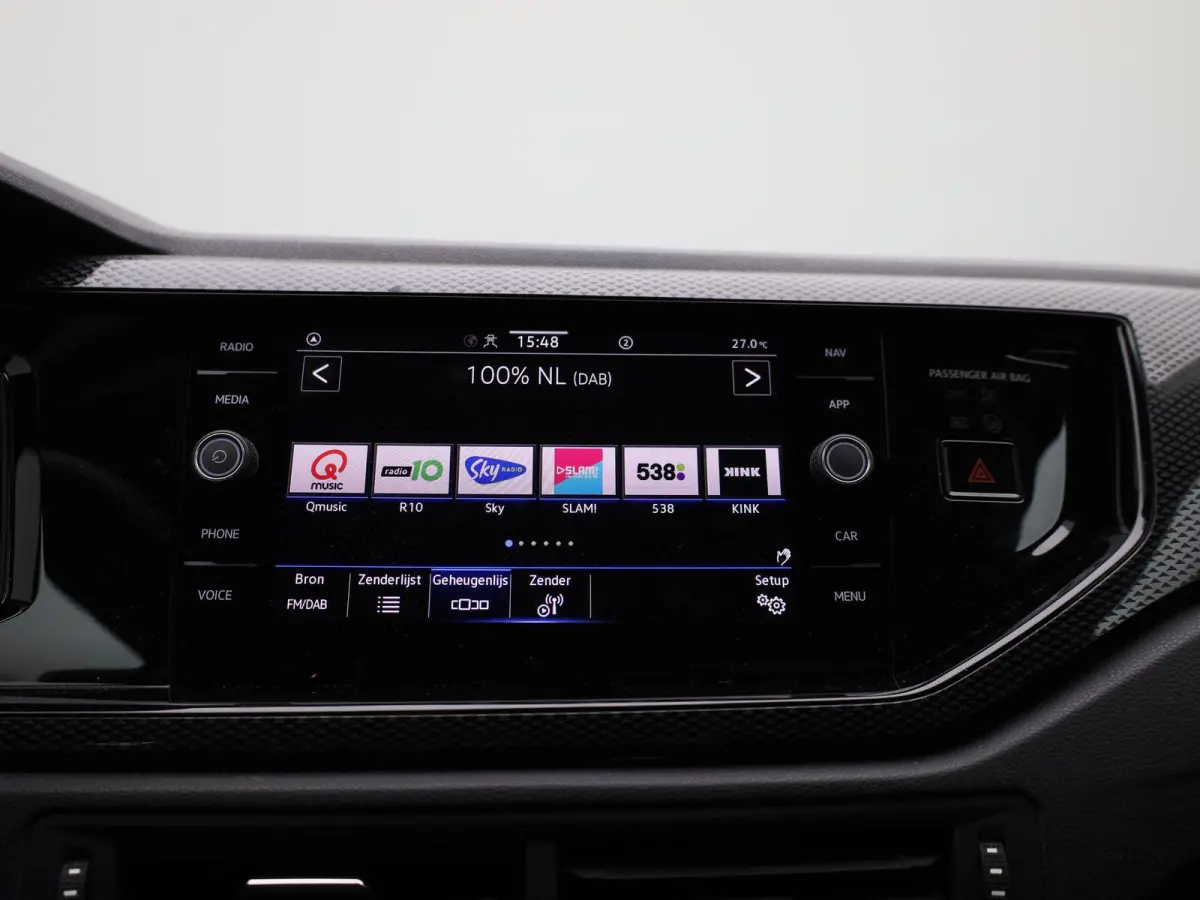 1.0 TSI Life Edition | 95 PK | EM | Navigatie | Climatronic (Automatische Airco) | Lichtmetalen Velgen | Parkeercamera | Carplay / Android Auto