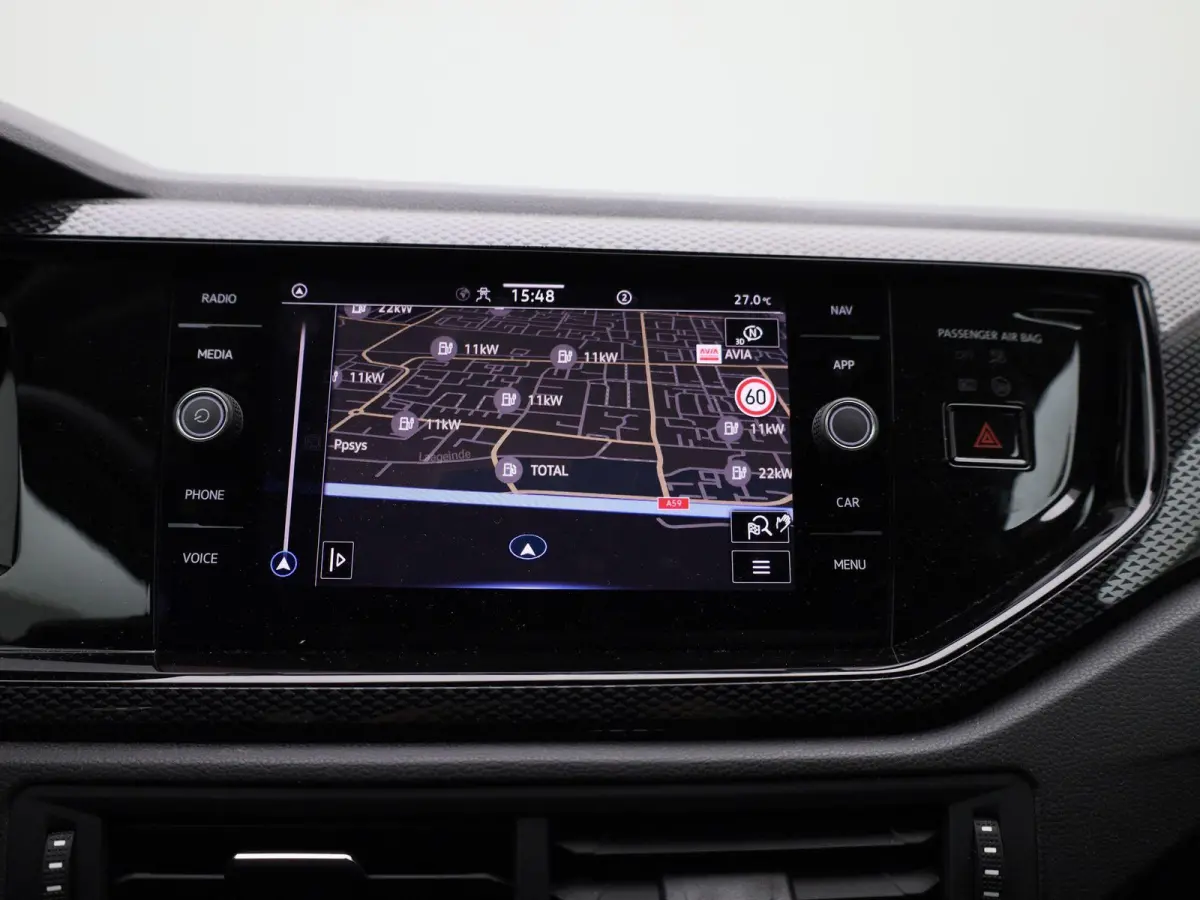 1.0 TSI Life Edition | 95 PK | EM | Navigatie | Climatronic (Automatische Airco) | Lichtmetalen Velgen | Parkeercamera | Carplay / Android Auto