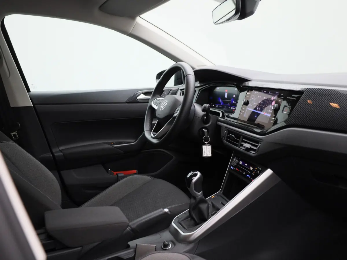1.0 TSI Life Edition | 95 PK | EM | Navigatie | Climatronic (Automatische Airco) | Lichtmetalen Velgen | Parkeercamera | Carplay / Android Auto