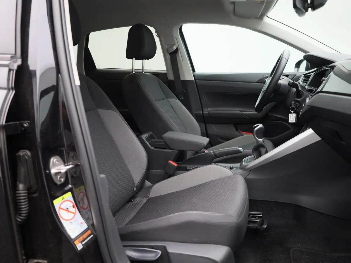 1.0 TSI Life Edition | 95 PK | EM | Navigatie | Climatronic (Automatische Airco) | Lichtmetalen Velgen | Parkeercamera | Carplay / Android Auto