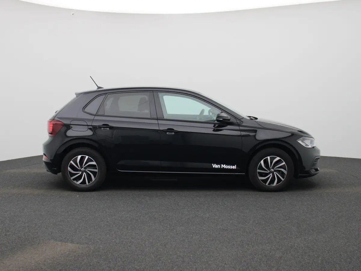 1.0 TSI Life Edition | 95 PK | EM | Navigatie | Climatronic (Automatische Airco) | Lichtmetalen Velgen | Parkeercamera | Carplay / Android Auto