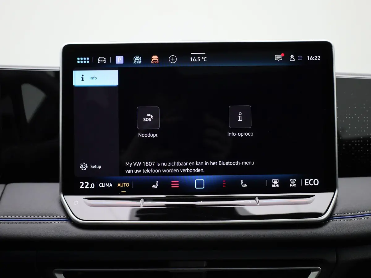 1.5 eHybrid R-Line Edition 204 PK | Demo | Automaat| Black Style | Panoramisch- en Kantel dak | 360' Camera | Travel Assist | Draadloze Apple carplay | Navigatie | Keyless | Ruiten getint | 