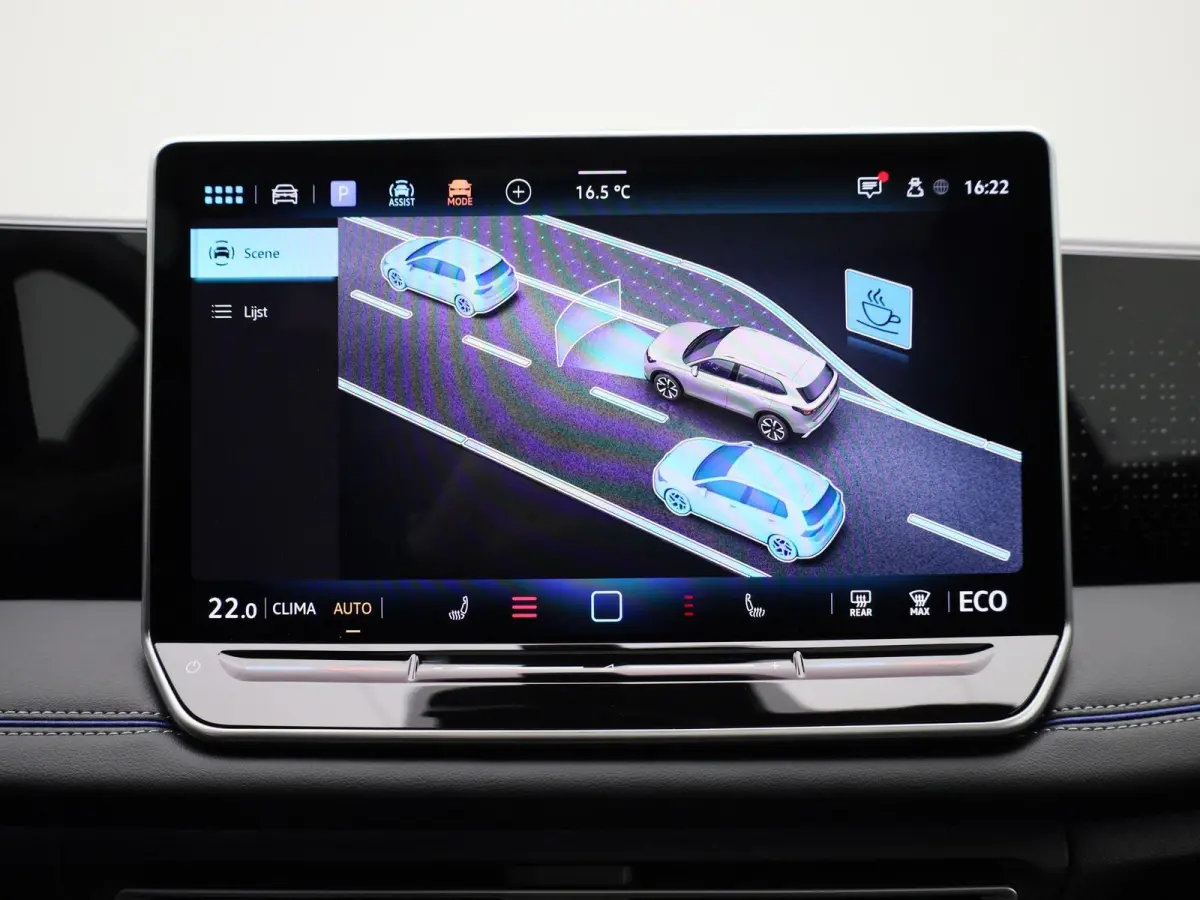 1.5 eHybrid R-Line Edition 204 PK | Demo | Automaat| Black Style | Panoramisch- en Kantel dak | 360' Camera | Travel Assist | Draadloze Apple carplay | Navigatie | Keyless | Ruiten getint | 