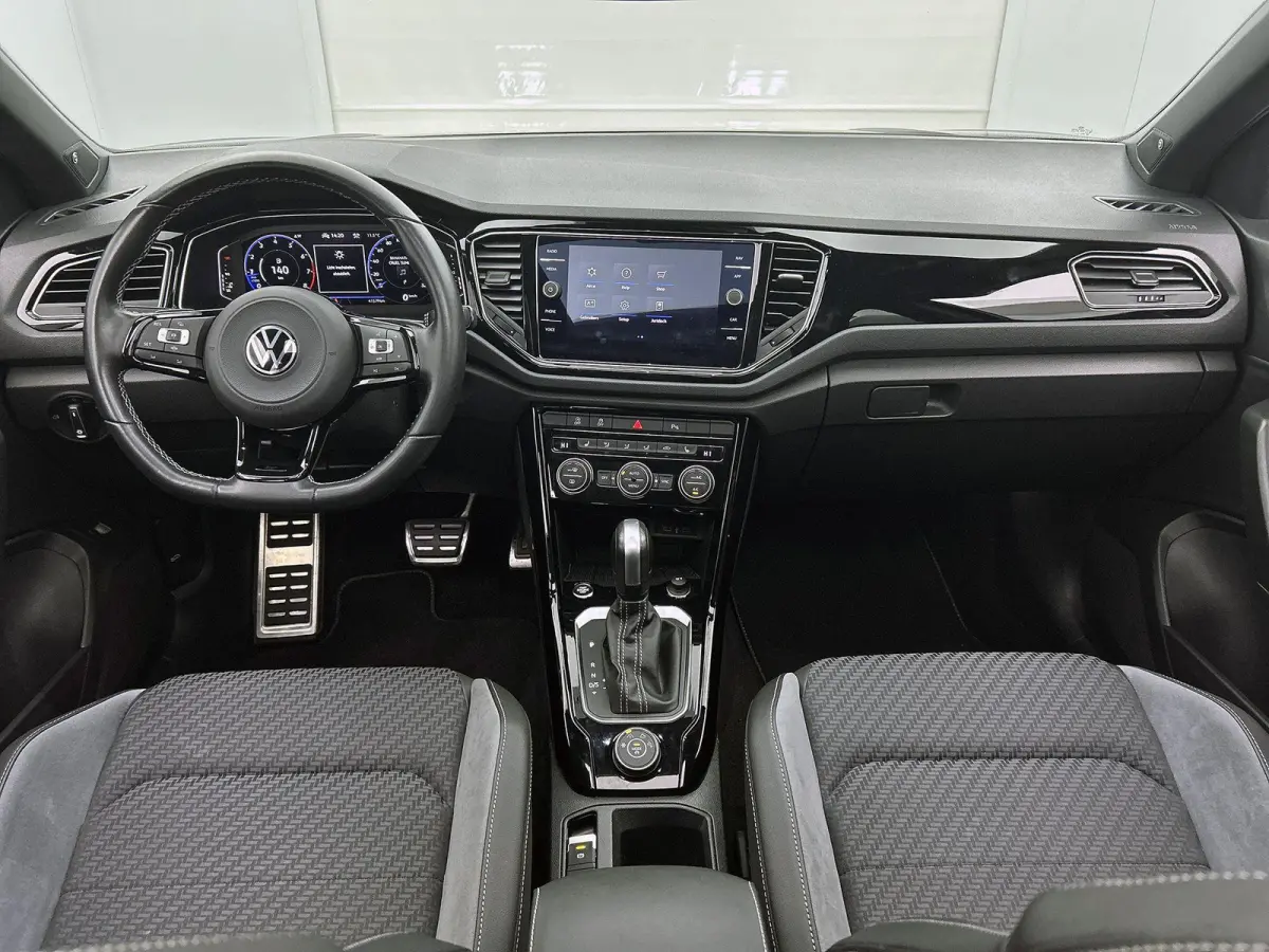 2.0 TSI 4Motion R 300 PK | Panoramadak | Afneembare Trekhaak | Sfeerverlichting | Dealeronderhouden | 19 Inch Velgen | Keyless Access | Achterklep Elektrisch | Beats Audio