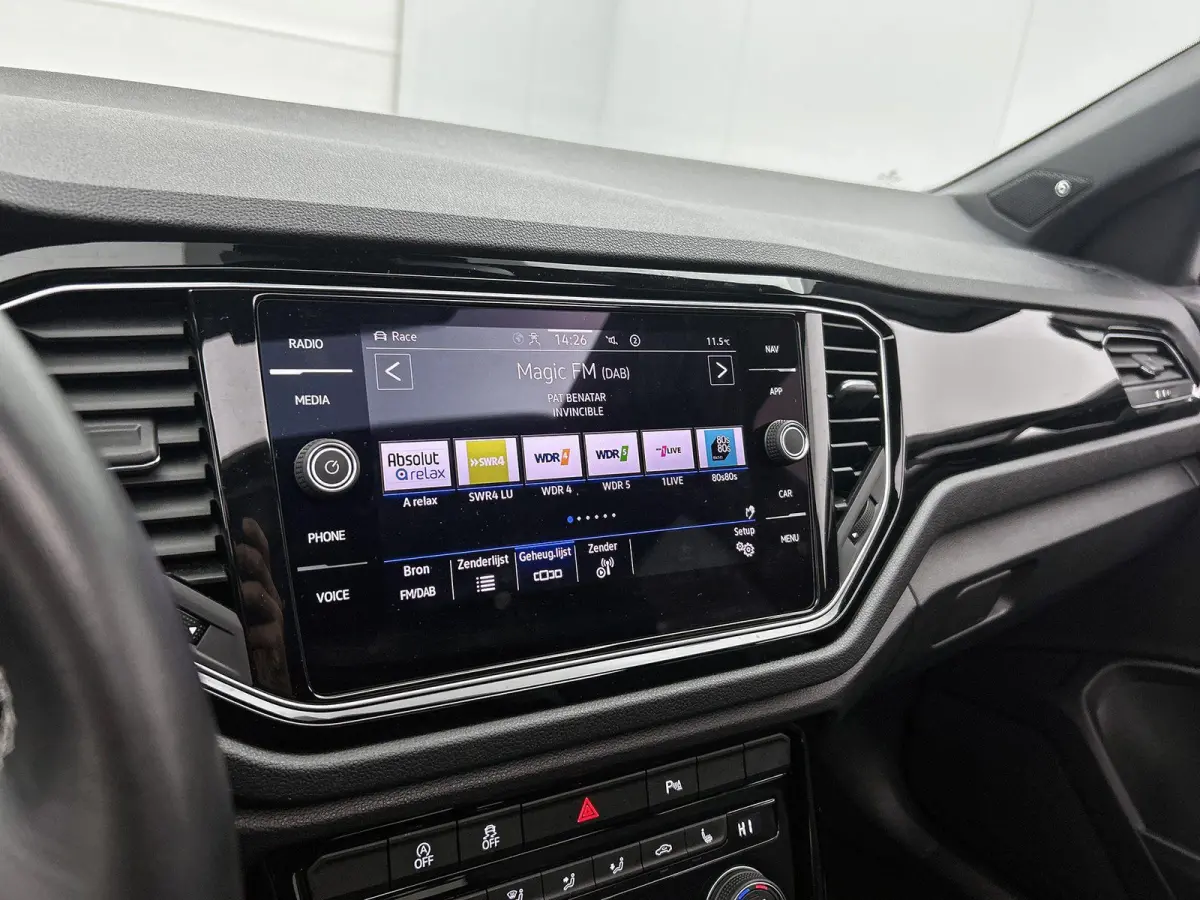 2.0 TSI 4Motion R 300 PK | Panoramadak | Afneembare Trekhaak | Sfeerverlichting | Dealeronderhouden | 19 Inch Velgen | Keyless Access | Achterklep Elektrisch | Beats Audio