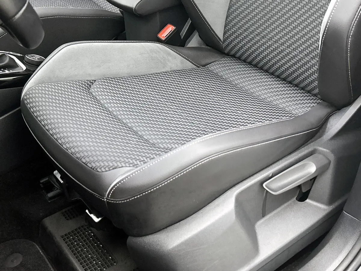 2.0 TSI 4Motion R 300 PK | Panoramadak | Afneembare Trekhaak | Sfeerverlichting | Dealeronderhouden | 19 Inch Velgen | Keyless Access | Achterklep Elektrisch | Beats Audio