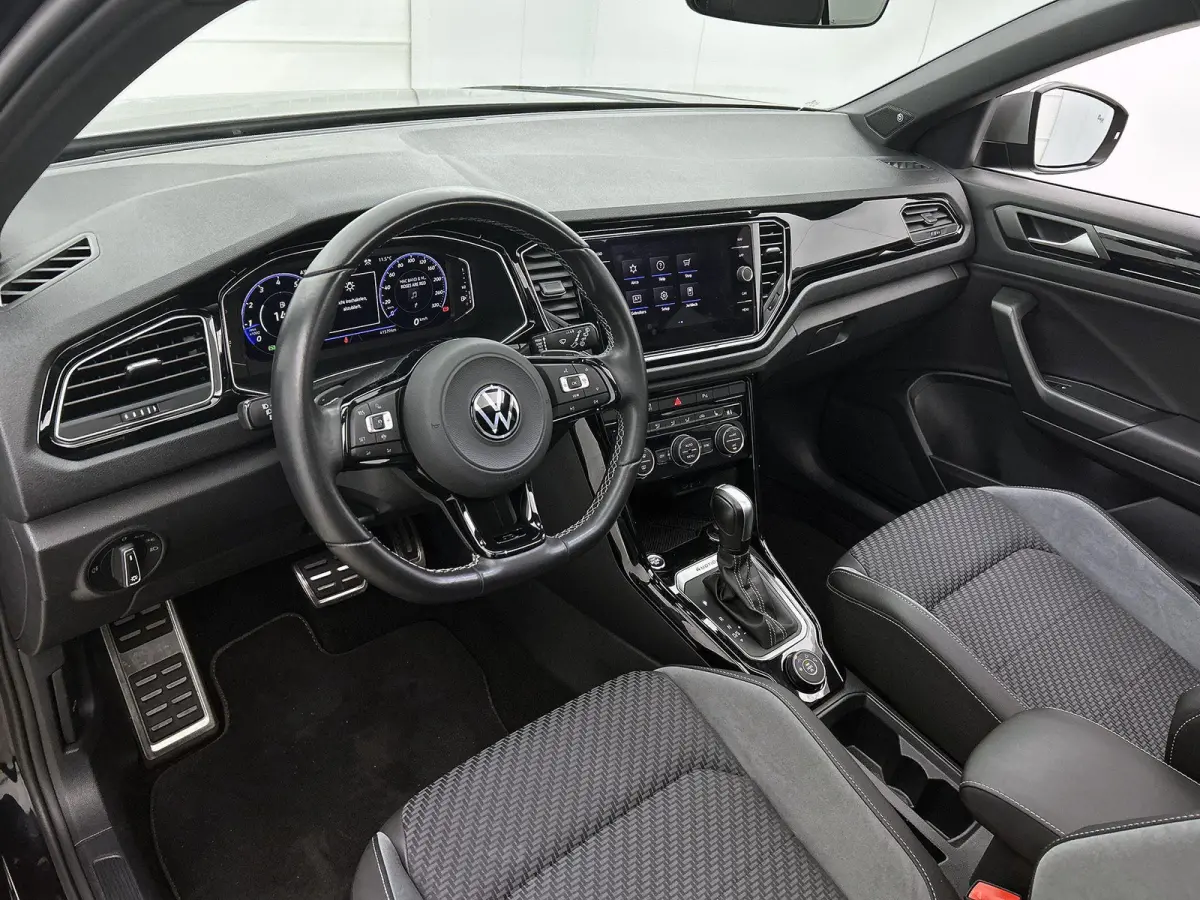 2.0 TSI 4Motion R 300 PK | Panoramadak | Afneembare Trekhaak | Sfeerverlichting | Dealeronderhouden | 19 Inch Velgen | Keyless Access | Achterklep Elektrisch | Beats Audio
