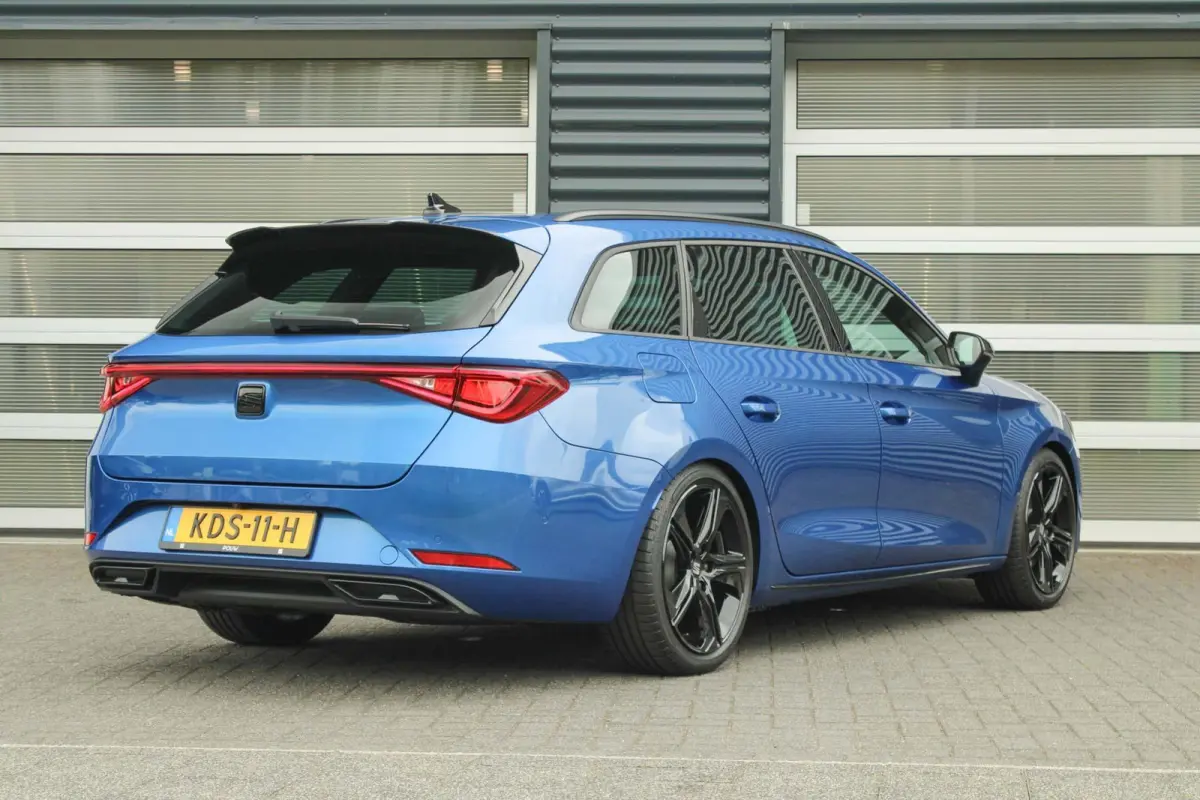 1.5 TSI e-Hybrid 204pk FR Business |Verlaagd | Black Pack | 18' velgen | Navigatie | Adaptief Cruise Control