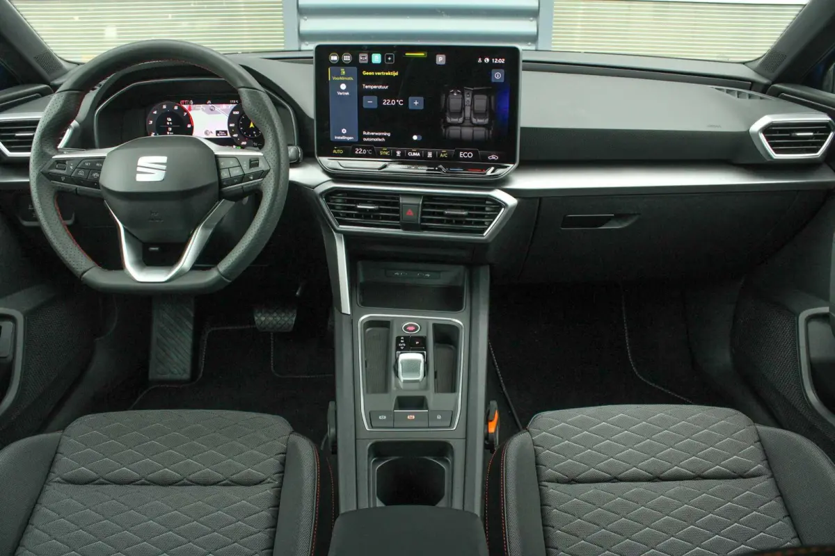 1.5 TSI e-Hybrid 204pk FR Business |Verlaagd | Black Pack | 18' velgen | Navigatie | Adaptief Cruise Control