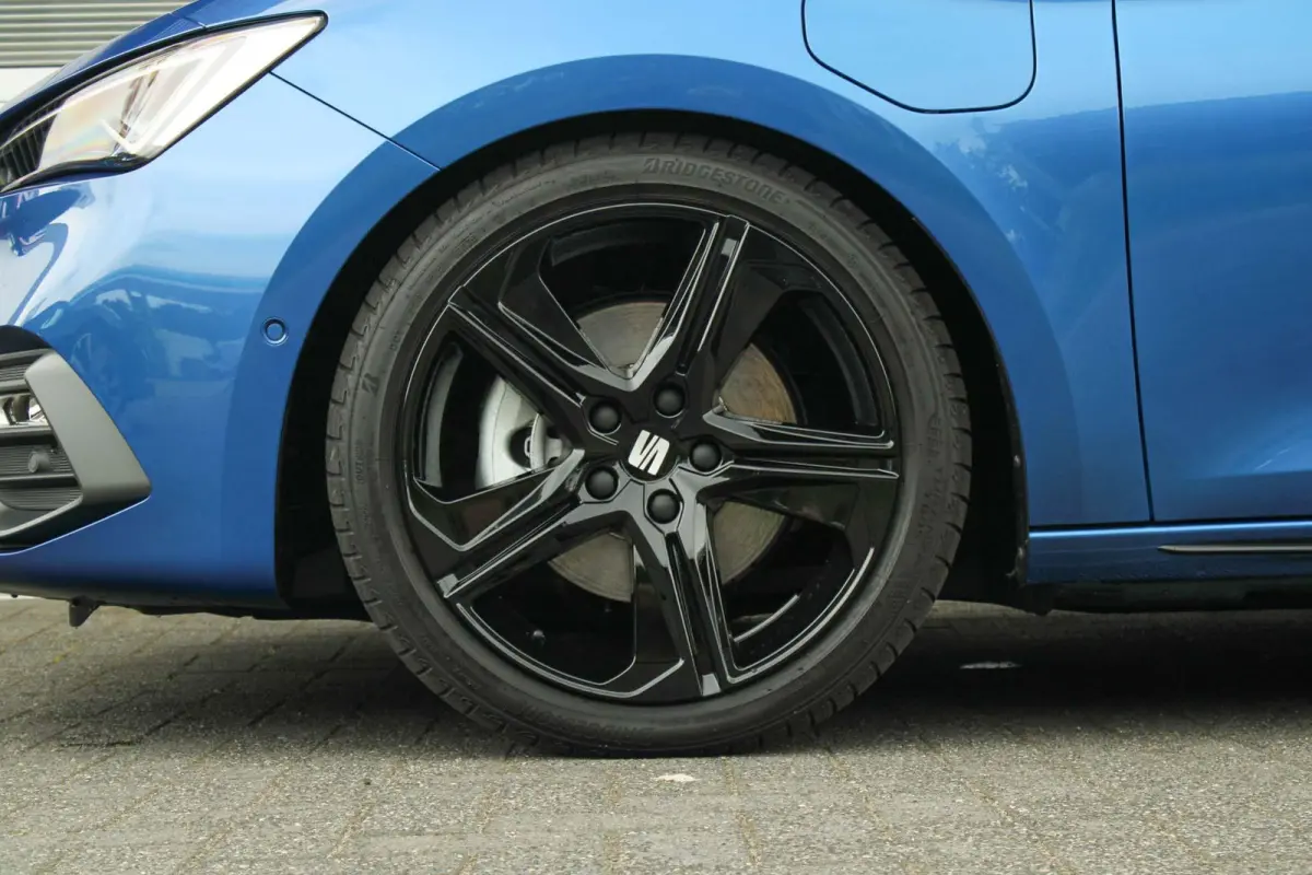 1.5 TSI e-Hybrid 204pk FR Business |Verlaagd | Black Pack | 18' velgen | Navigatie | Adaptief Cruise Control