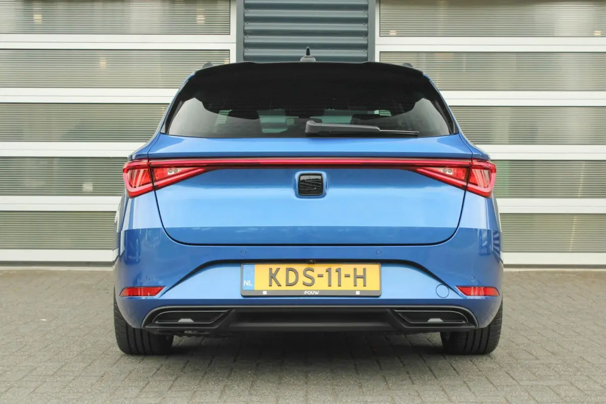 1.5 TSI e-Hybrid 204pk FR Business |Verlaagd | Black Pack | 18' velgen | Navigatie | Adaptief Cruise Control