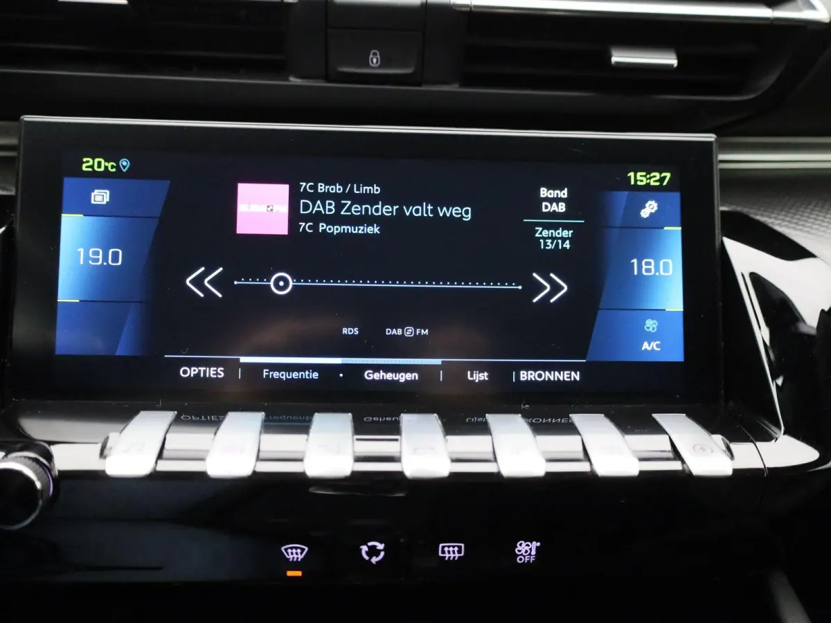 1.6 Hybrid 225 e-EAT8 Allure Pack | Apple Carplay / Android Auto | Virtual Cockpit | Privacy Glass | Lichtmetalen Velgen |