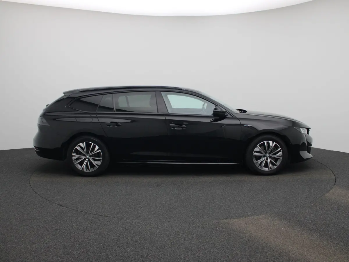 1.6 Hybrid 225 e-EAT8 Allure Pack | Apple Carplay / Android Auto | Virtual Cockpit | Privacy Glass | Lichtmetalen Velgen |