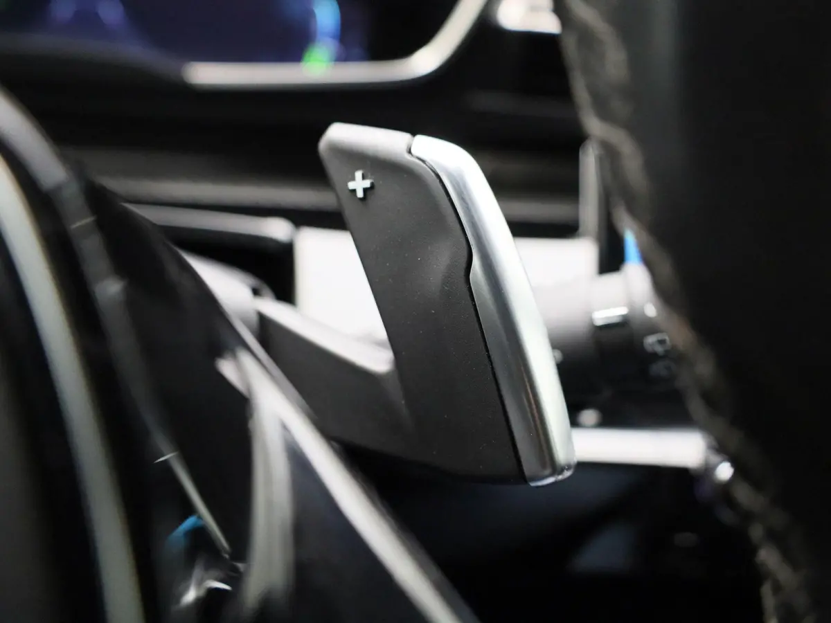 1.6 Hybrid 225 e-EAT8 Allure Pack | Apple Carplay / Android Auto | Virtual Cockpit | Privacy Glass | Lichtmetalen Velgen |