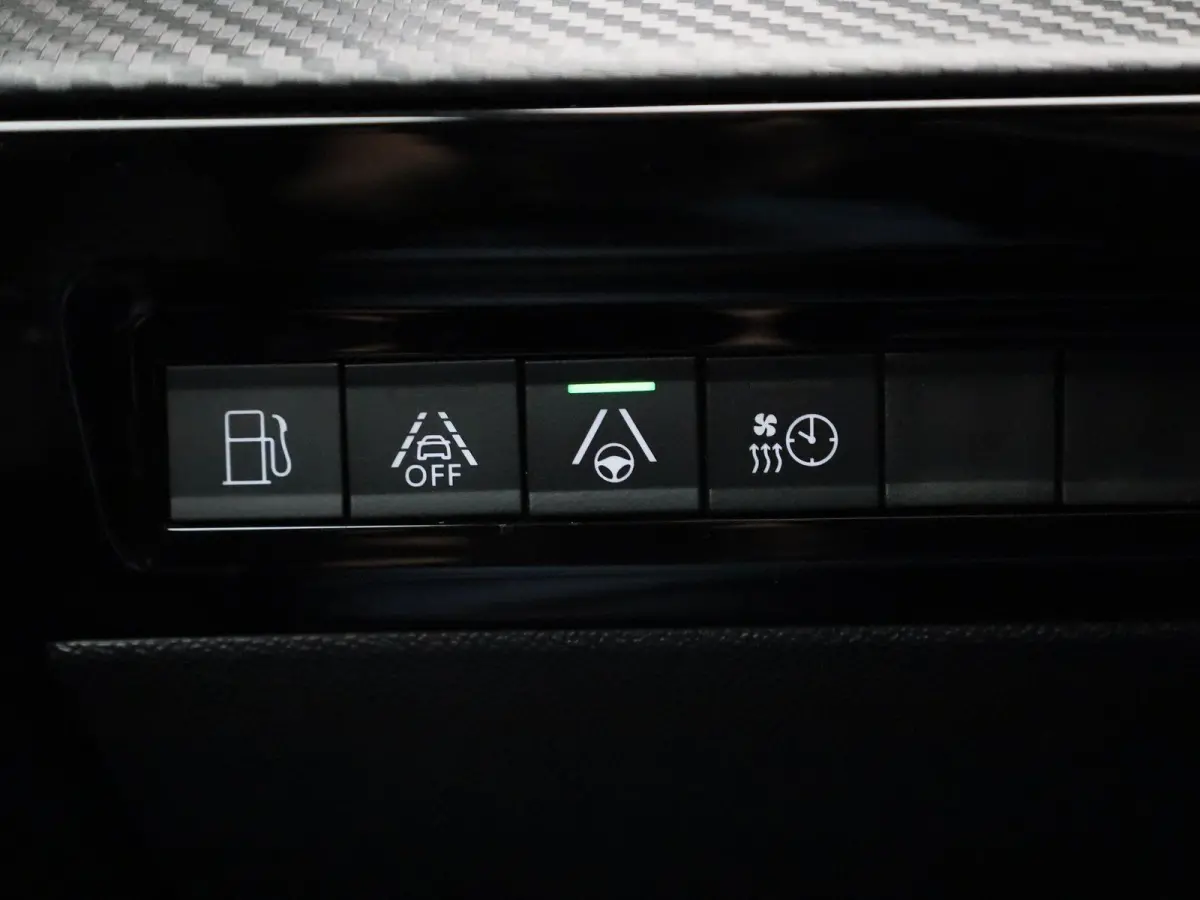 1.6 Hybrid 225 e-EAT8 Allure Pack | Apple Carplay / Android Auto | Virtual Cockpit | Privacy Glass | Lichtmetalen Velgen |