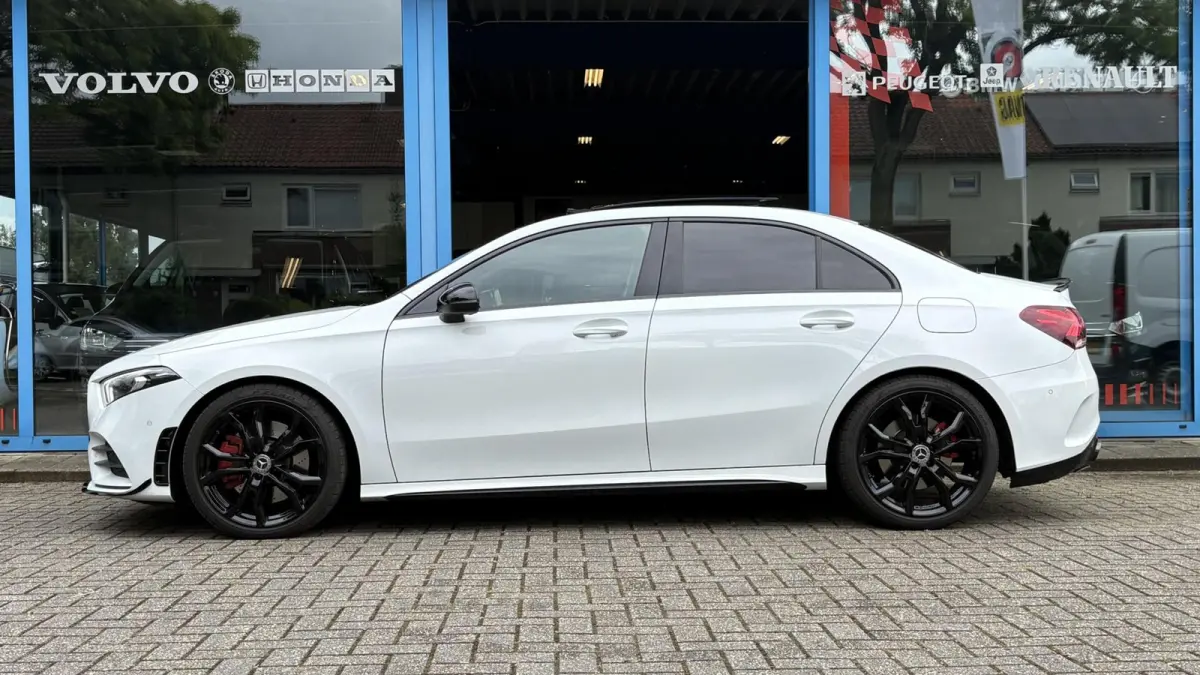 250 AMG , PANO,, Leer ,, DIKKE UITVOERING LET OP!!!
