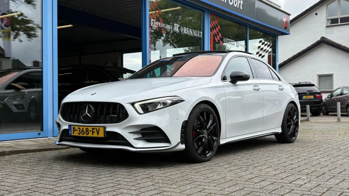 250 AMG , PANO,, Leer ,, DIKKE UITVOERING LET OP!!!