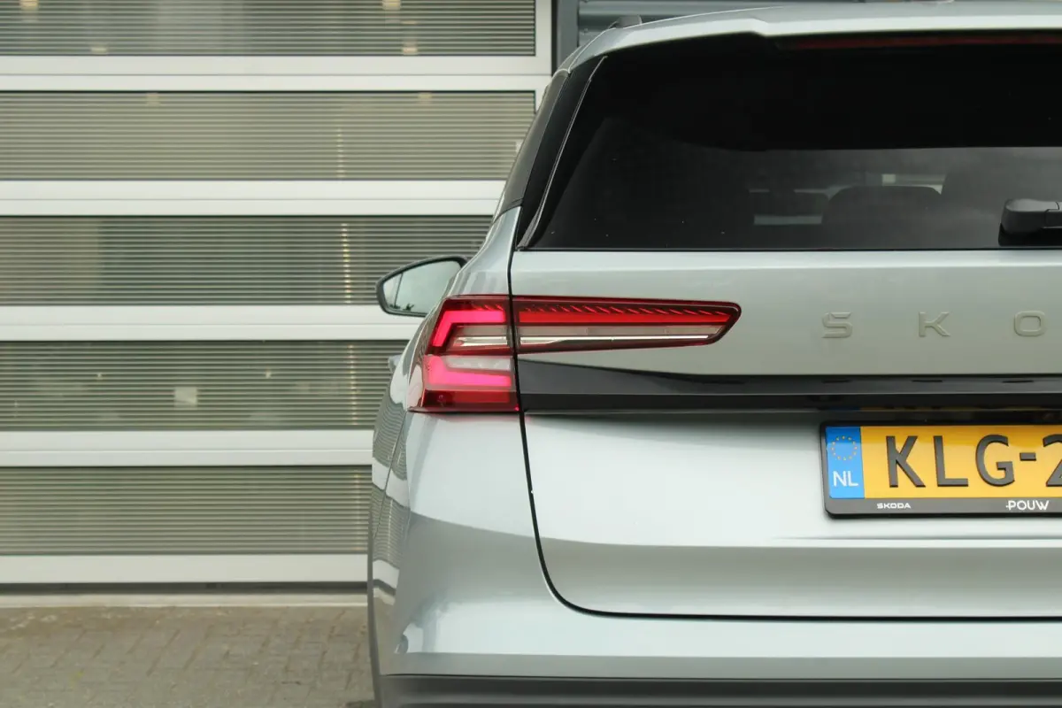 1.5 TSI 204pk PHEV Edition | Trekhaak | 19" Velgen | Getint Glas