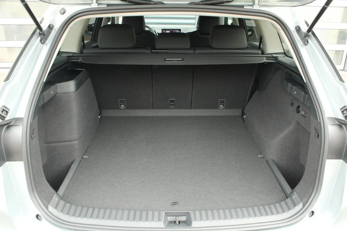 1.5 TSI 204pk PHEV Edition | Trekhaak | 19" Velgen | Getint Glas