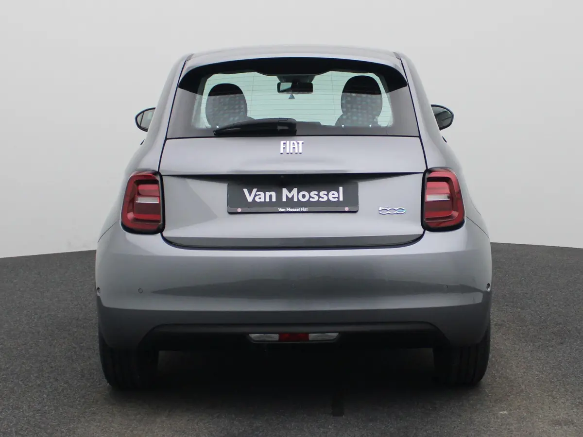 500e 42 kWh Passion | Navigatie | Keyless | Virtual Cockpit | Multifunctioneel Stuurwiel |
