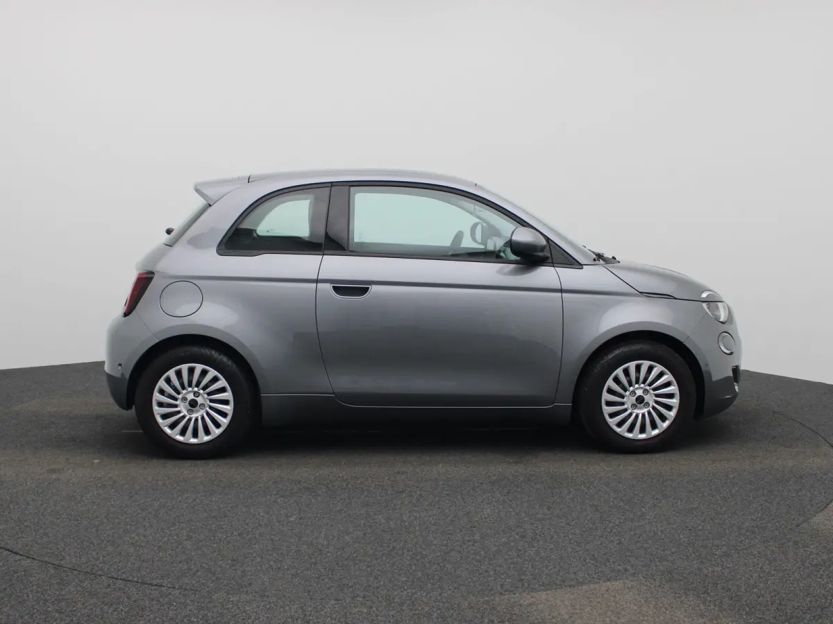 500e 42 kWh Passion | Navigatie | Keyless | Virtual Cockpit | Multifunctioneel Stuurwiel |