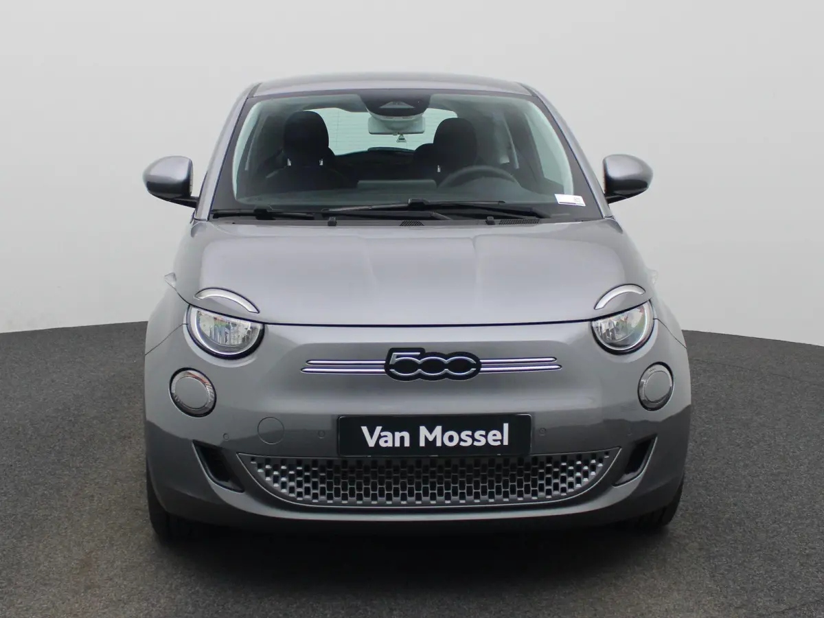 500e 42 kWh Passion | Navigatie | Keyless | Virtual Cockpit | Multifunctioneel Stuurwiel |