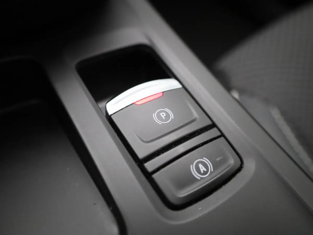 1.6 E-Tech Hybrid 145 Intens | PANO | ACC | 360 Camera | Keyless | Virtual Cockpit  | Climate Control |